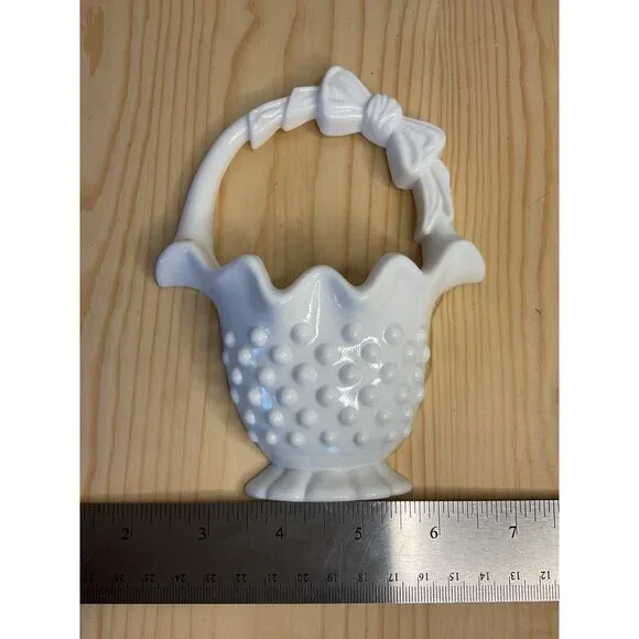 Vintage White Hobnail Milk Glass Wall Pocket Basket With Bow Detail - Picture 4 of 4